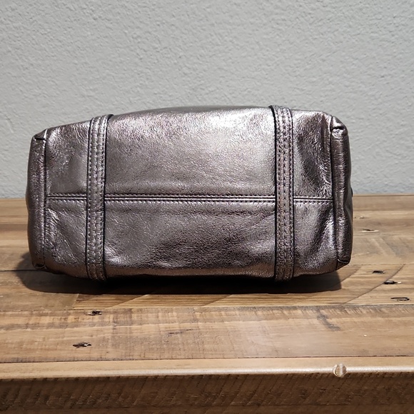 COACH purse - Picture 2 of 8